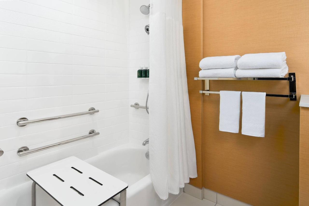 Fairfield Inn & Suites By Marriott Fresno Yosemite International Airport Extérieur photo